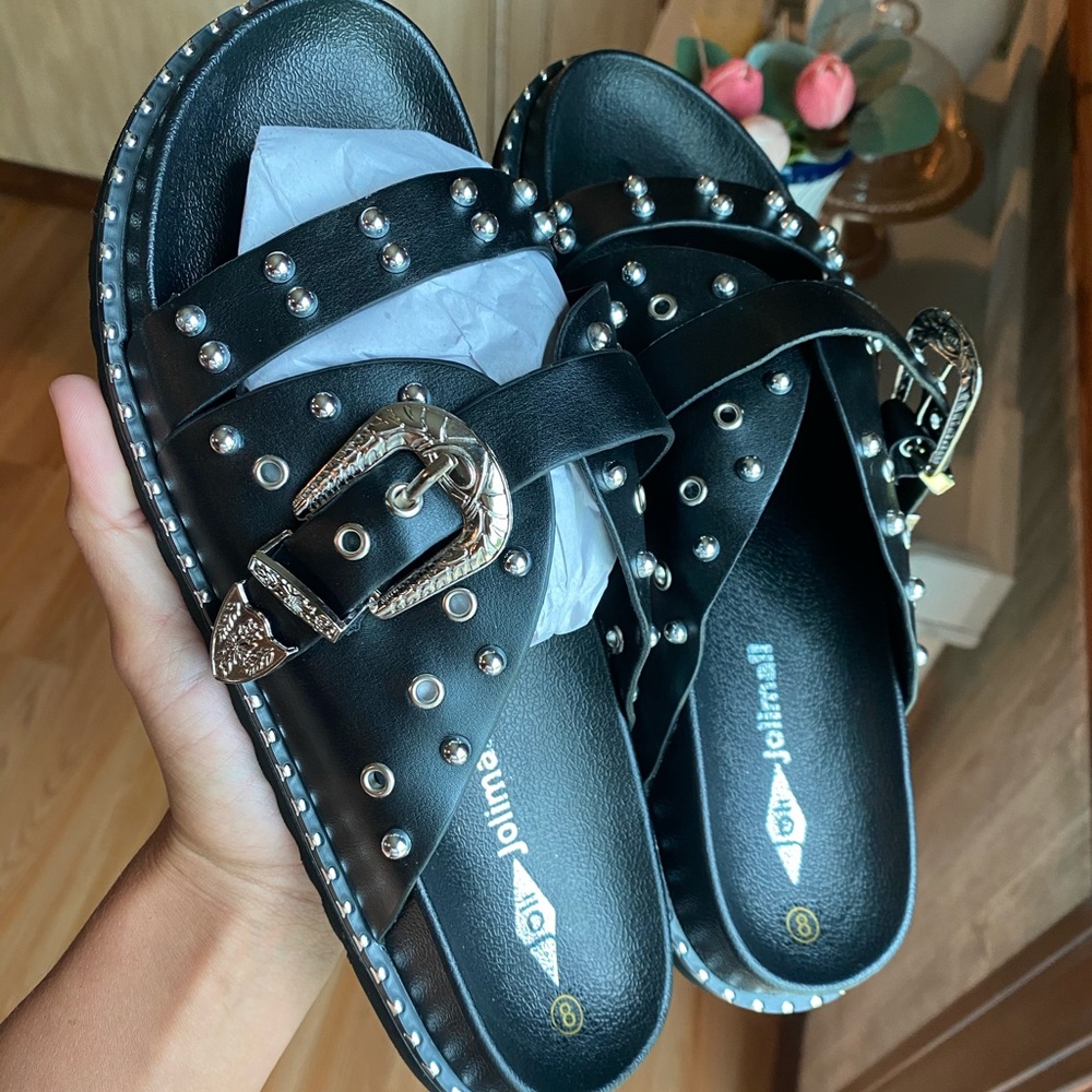 Women’s Sandals